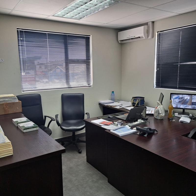 To Let commercial Property for Rent in Neave Industrial Eastern Cape